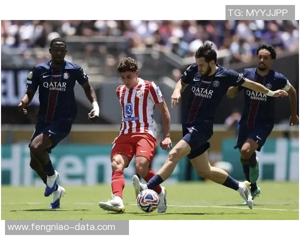 中超赛场惊现冷门拜仁狂胜尤文图斯上演帽子戏法引发全场沸腾