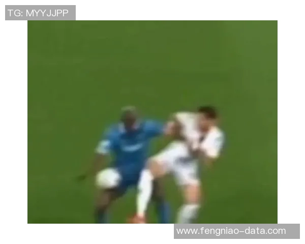 国米4-0横扫那不勒斯引发争议判罚全场沸腾 国米4-0横扫那不勒斯引发争议判罚全场沸腾