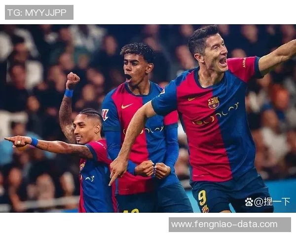 英超激战巴黎圣日耳曼与巴萨战成平局乌龙球瞬间引发全场狂欢