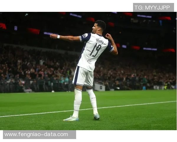 热刺大胜拜仁4-0足总杯赛场上演惨败瞬间引发全场热议