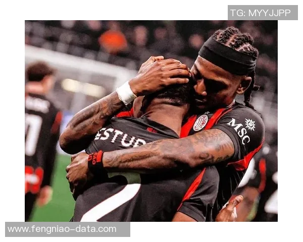 德甲激战：AC米兰逆转多特蒙德引发争议判罚全场沸腾